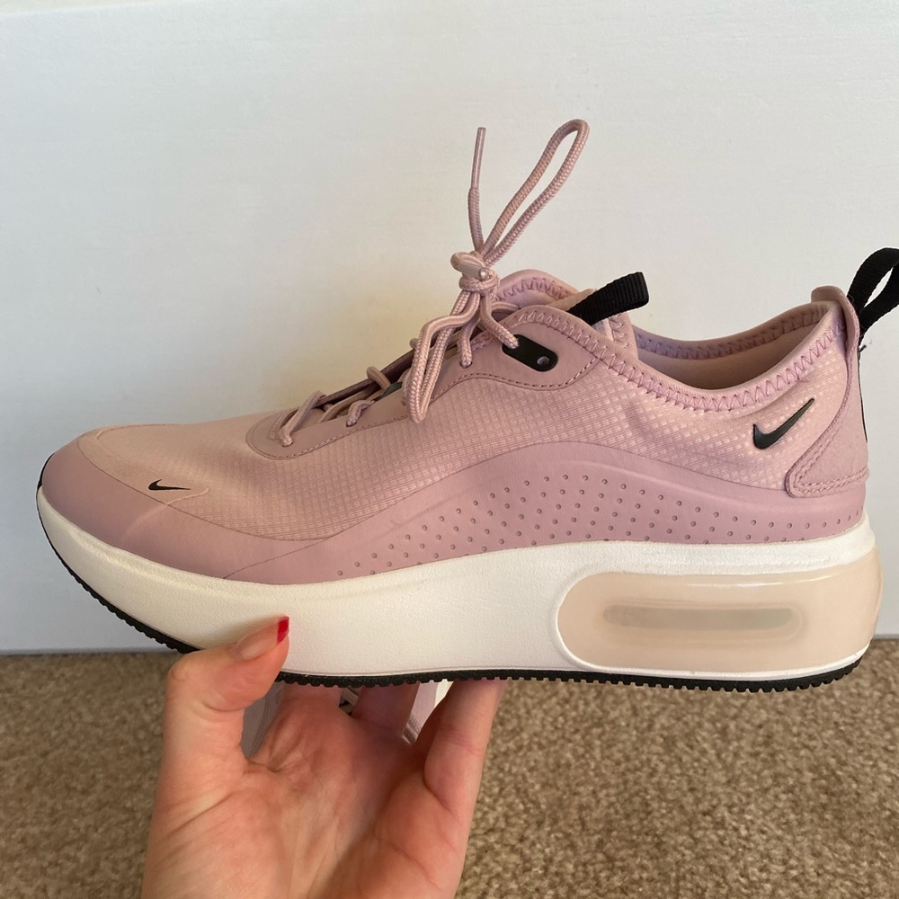 Nike Air Max - Women’s